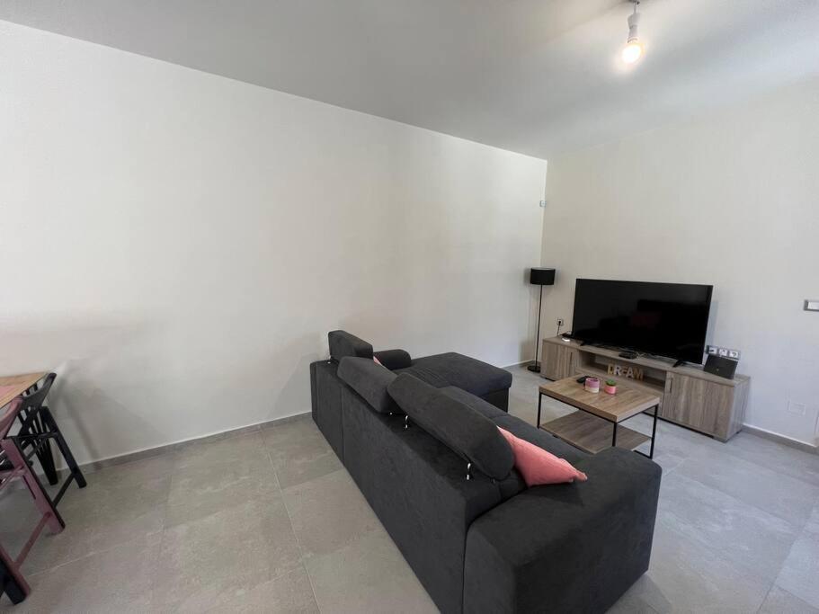 Modern Stylist House For Friends Hébergement de vacances *