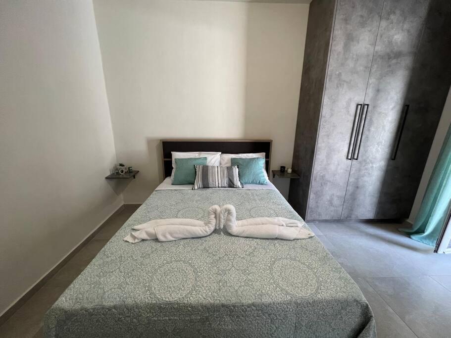 Modern Stylist House For Friends