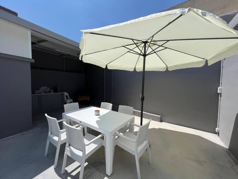 Modern Stylist House For Friends Hébergement de vacances